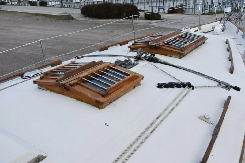 Slide: The Image of Gozzard 36 1988 - 5152417