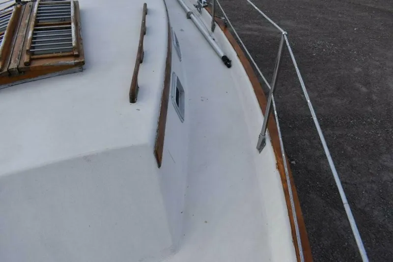 Slide: The Image of Gozzard 36 1988 - 5152421