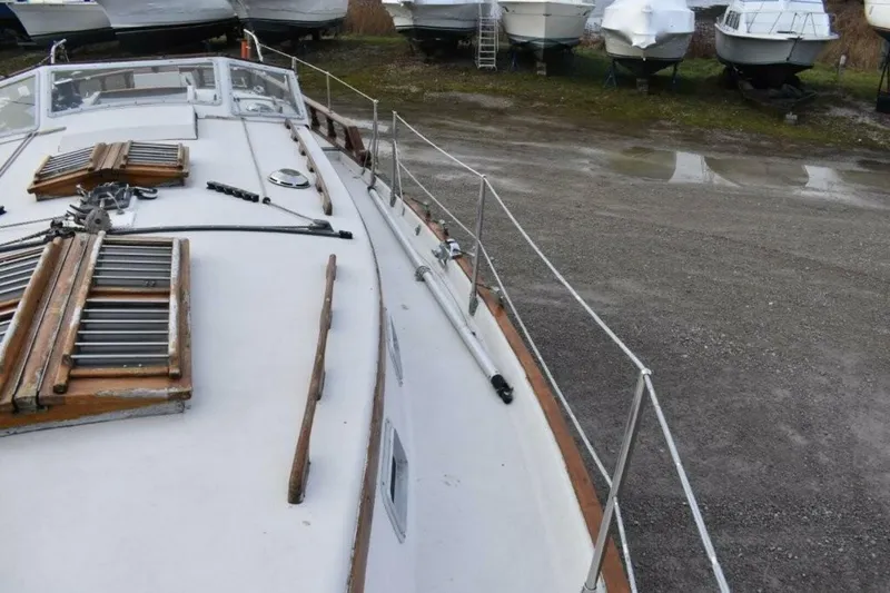 Slide: The Image of Gozzard 36 1988 - 5152422