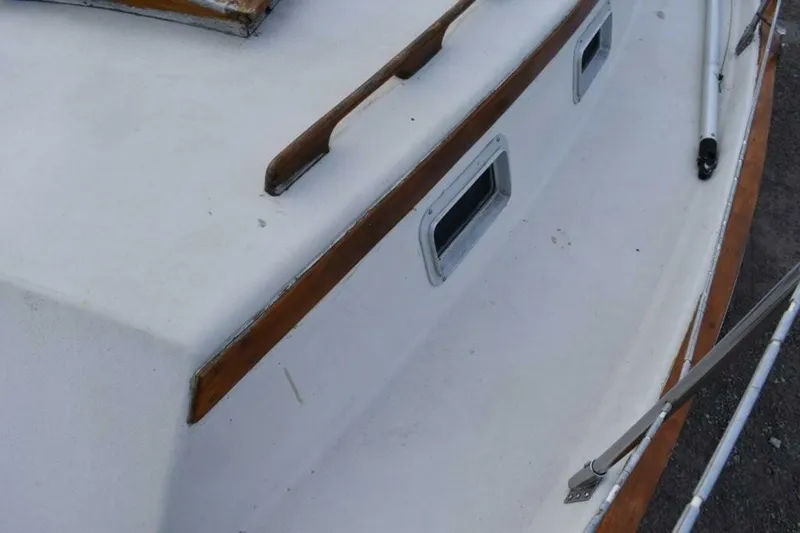 Slide: The Image of Gozzard 36 1988 - 5152423