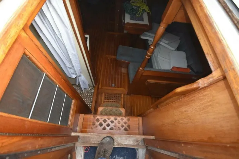 Slide: The Image of Gozzard 36 1988 - 5152432