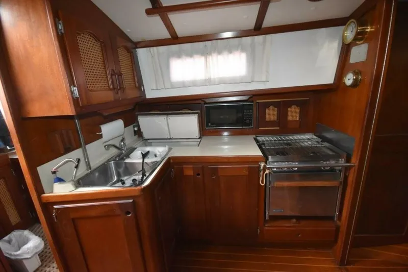 Slide: The Image of Gozzard 36 1988 - 5152369