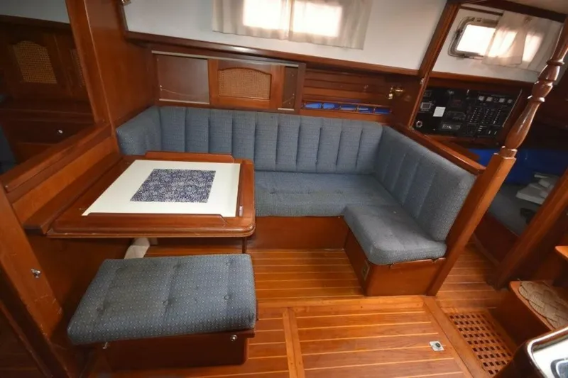 Slide: The Image of Gozzard 36 1988 - 5152372