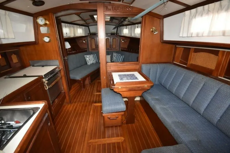 Slide: The Image of Gozzard 36 1988 - 5152375