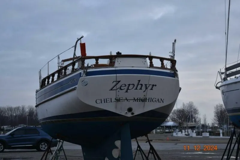 Slide: The Image of Gozzard 36 1988 - 5152391