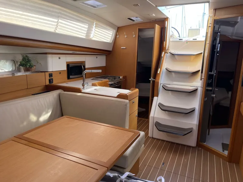 Slide: The Image of Jeanneau Sun Odyssey 44DS 2017 - 5152814