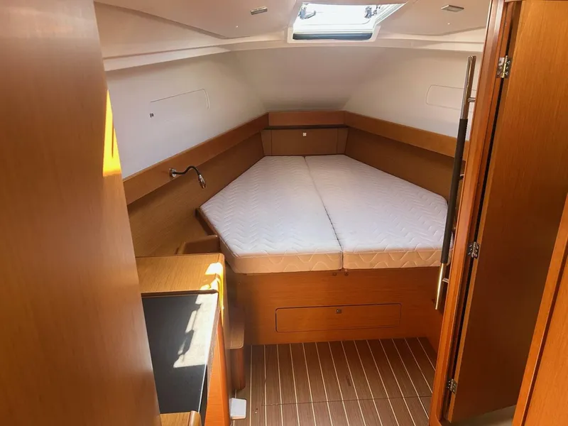 Slide: The Image of Jeanneau Sun Odyssey 44DS 2017 - 5581837