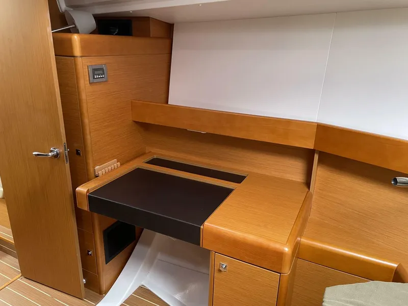 Slide: The Image of Jeanneau Sun Odyssey 44DS 2017 - 5379526