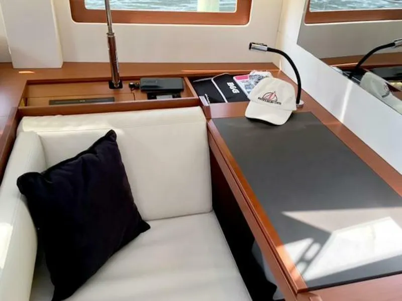 Slide: The Image of Beneteau Oceanis 51.1 2019 - 5154063