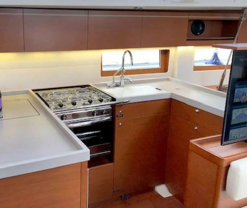 Slide: The Image of Beneteau Oceanis 51.1 2019 - 5154074