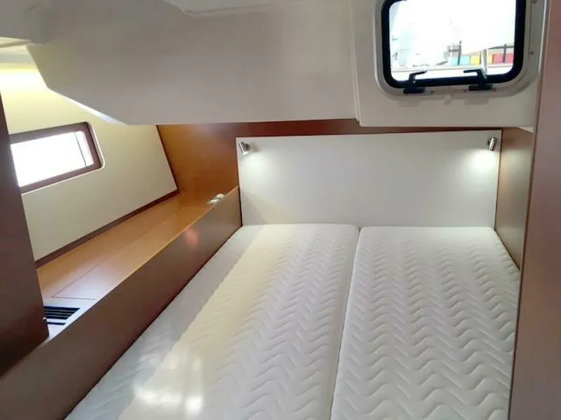 Slide: The Image of Beneteau Oceanis 51.1 2019 - 5154082