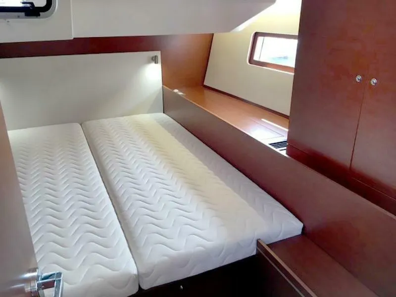 Slide: The Image of Beneteau Oceanis 51.1 2019 - 5154066