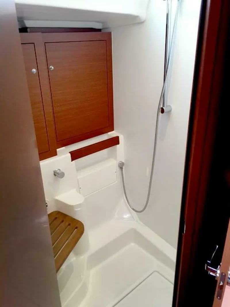 Slide: The Image of Beneteau Oceanis 51.1 2019 - 5154068