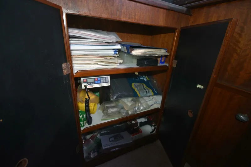 Slide: The Image of Hatteras 46 Convertible 1978 - 5154319