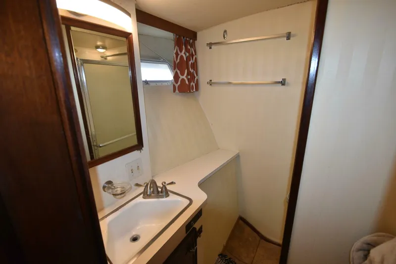 Slide: The Image of Hatteras 46 Convertible 1978 - 5154339