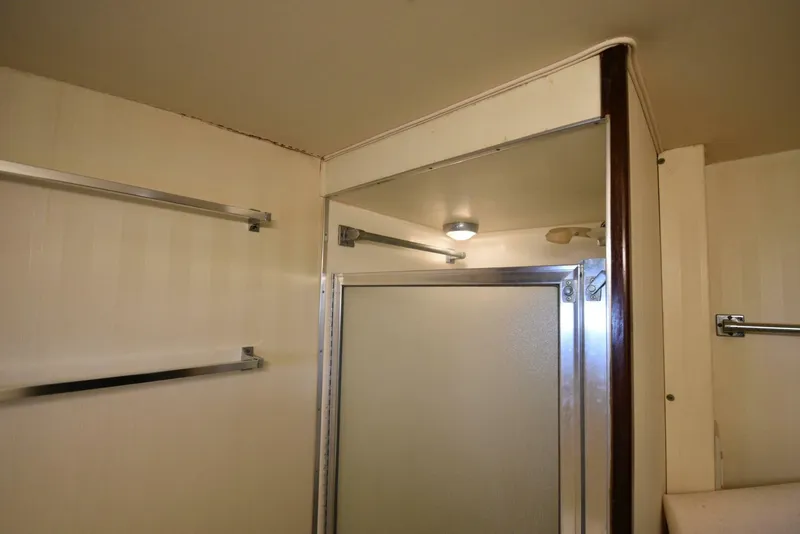 Slide: The Image of Hatteras 46 Convertible 1978 - 5154340