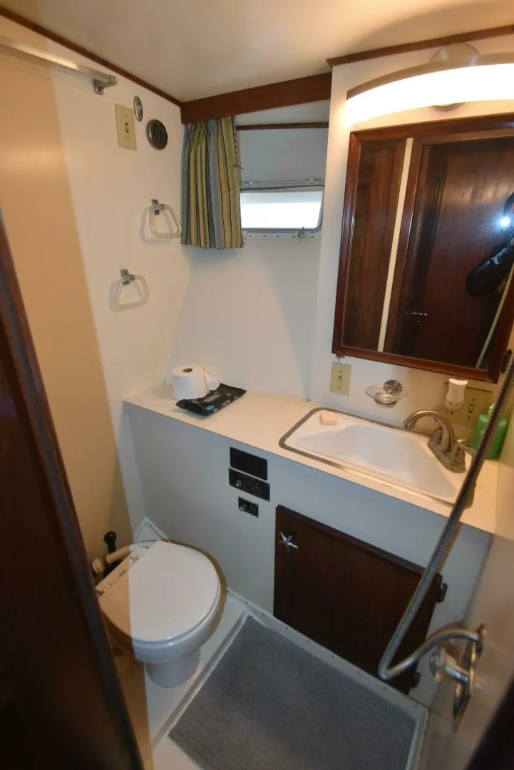 Slide: The Image of Hatteras 46 Convertible 1978 - 5154343