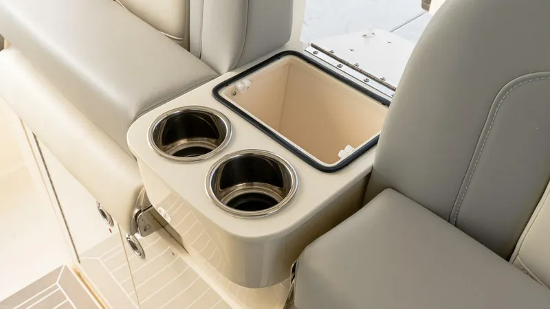 Slide: The Image of Scout 425 LXF 2025 - 5155213