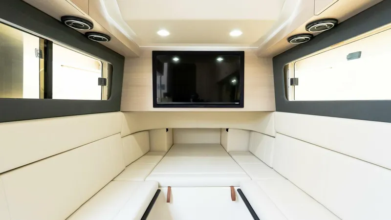 Slide: The Image of Scout 425 LXF 2025 - 5155234