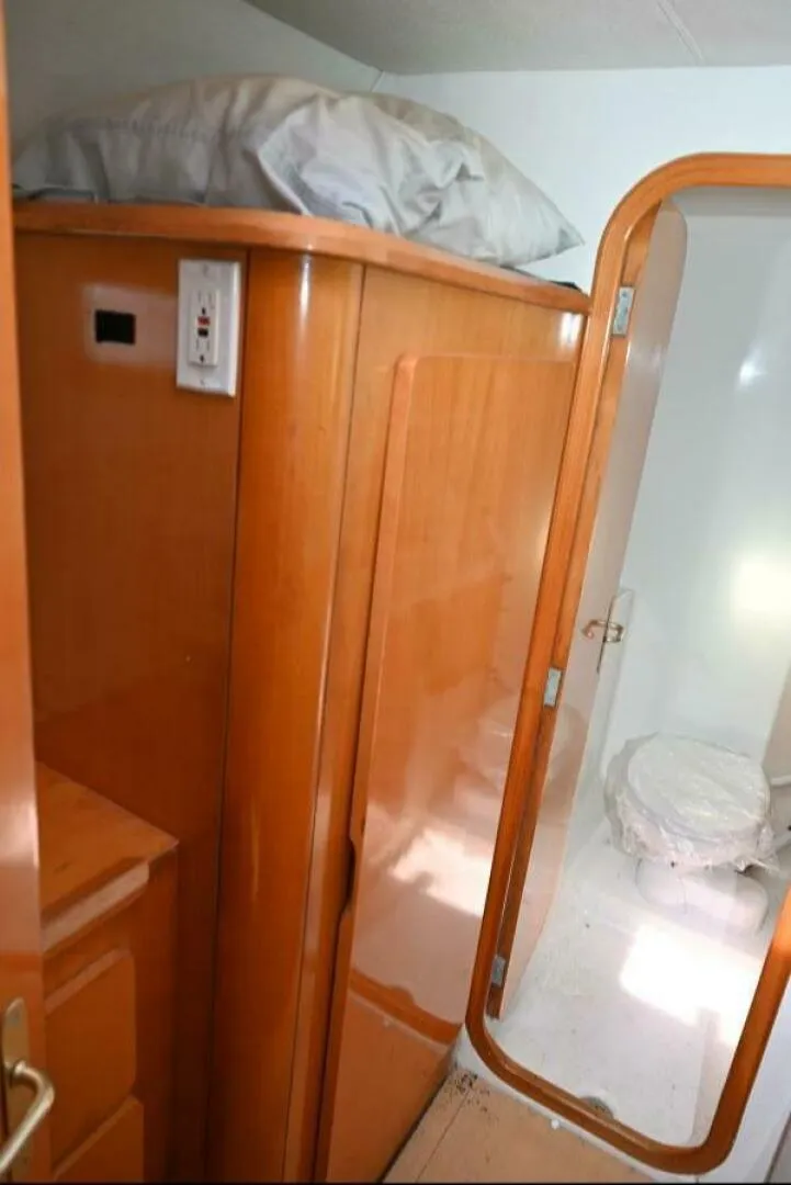 Slide: The Image of Privilege 42 1998 - 5159762