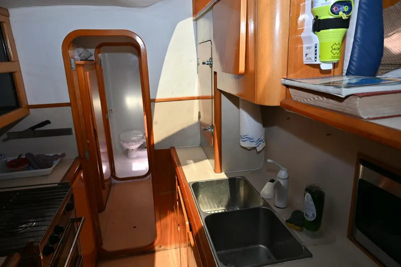 Slide: The Image of Privilege 42 1998 - 5159769