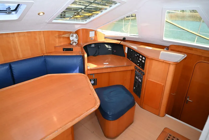 Slide: The Image of Privilege 42 1998 - 5159785