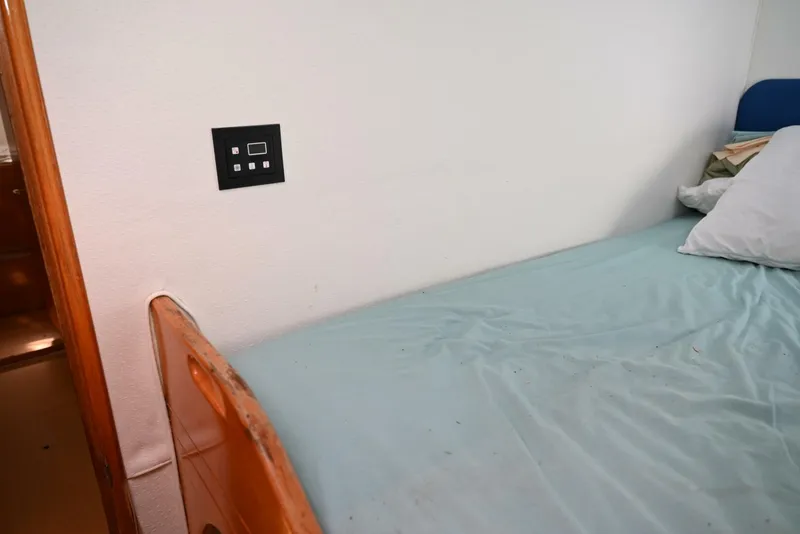 Slide: The Image of Privilege 42 1998 - 5159789