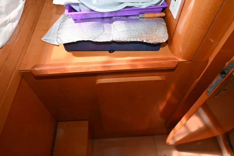 Slide: The Image of Privilege 42 1998 - 5159799