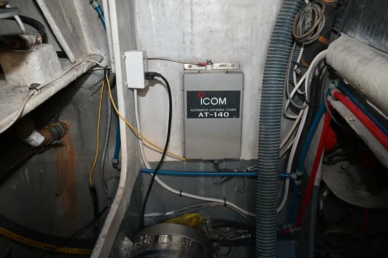 Slide: The Image of Privilege 42 1998 - 5159820