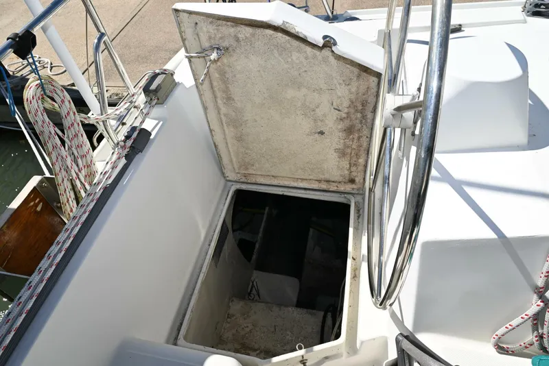 Slide: The Image of Privilege 42 1998 - 5159829