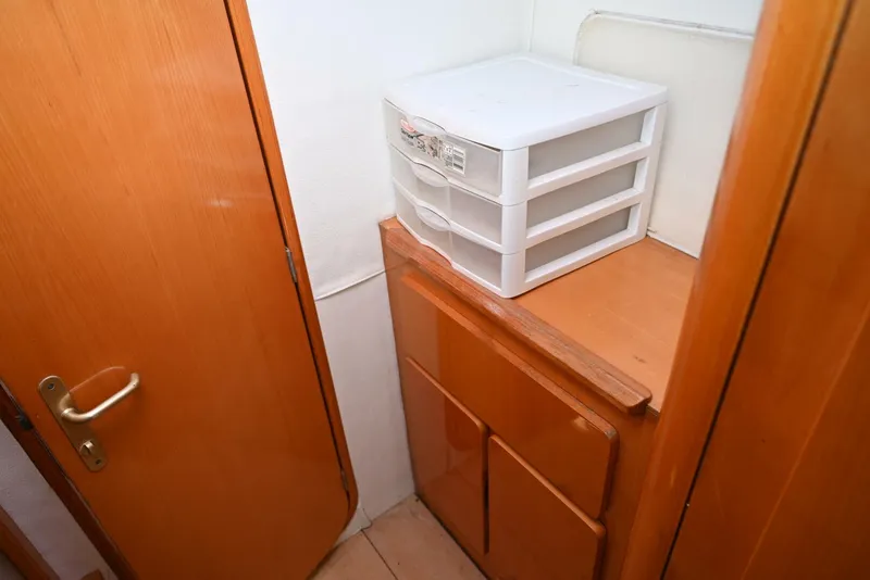 Slide: The Image of Privilege 42 1998 - 5159760