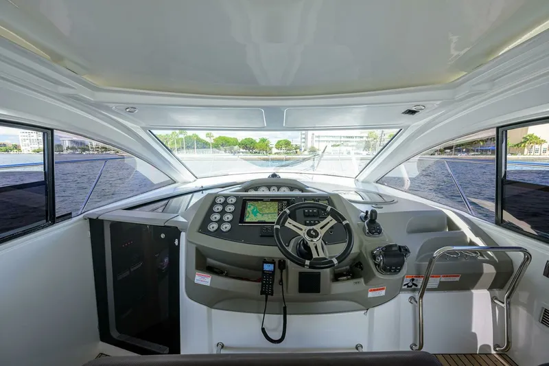 Slide: The Image of Beneteau 38 GT - Helm Electronics, Seating 2015 Beneteau 38 GT - 7680228