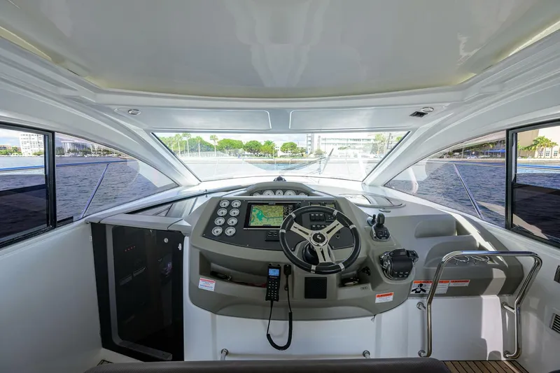 Slide: The Image of Beneteau 38 GT - Helm Electronics, Seating 2015 Beneteau 38 GT  - 5157255