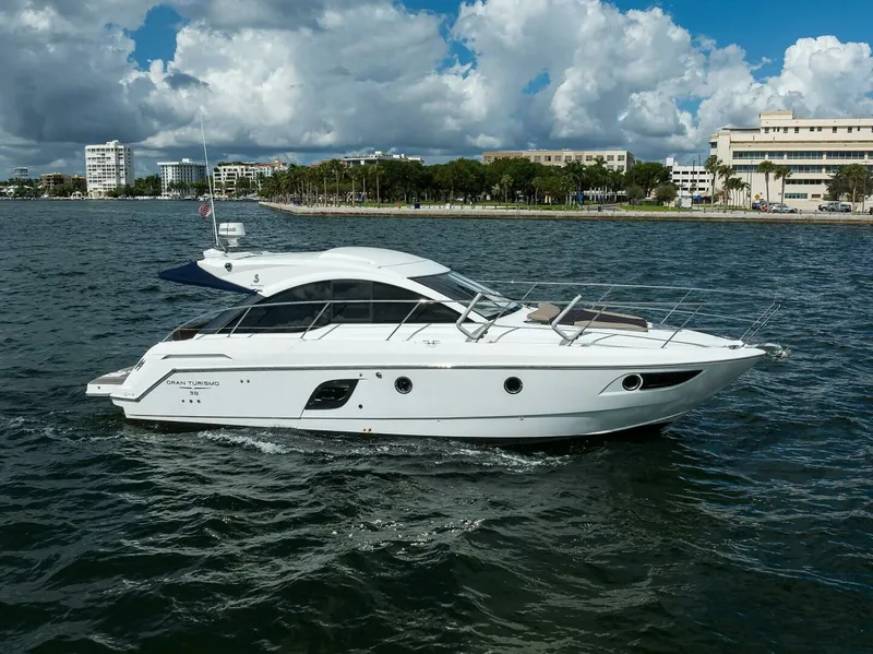 The Image of Beneteau 38 GT - Profile 2015 Beneteau 38 GT - 7680210
