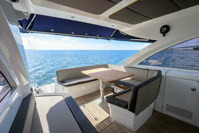 Slide: The Image of Beneteau 38 GT - Helm Deck Seating 2015 Beneteau 38 GT - 7680232