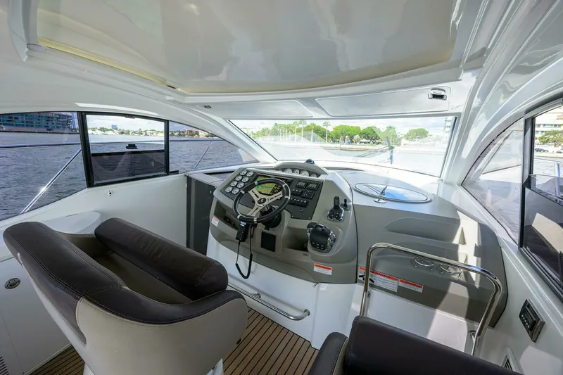 Slide: The Image of Beneteau 38 GT - Helm Electronics, Seating 2015 Beneteau 38 GT - 7680227
