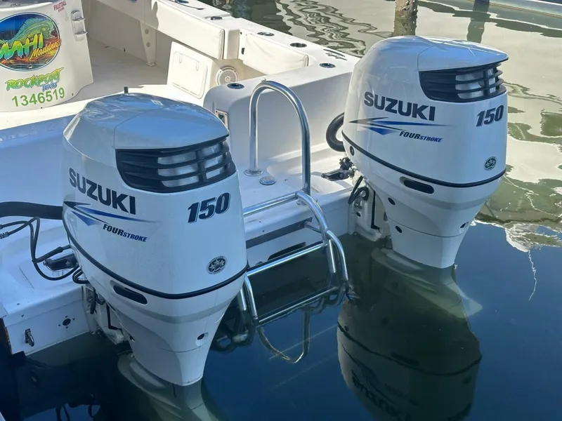 Slide: The Image of Twin Vee 26 CC GF 2017 - 5157469