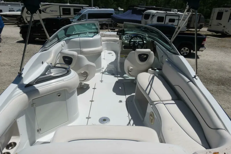 Slide: The Image of Crownline 26 2006 - 5157855