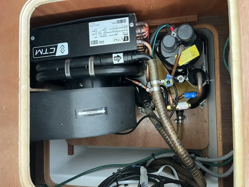 Slide: The Image of Lagoon 500 2010 - 5162089