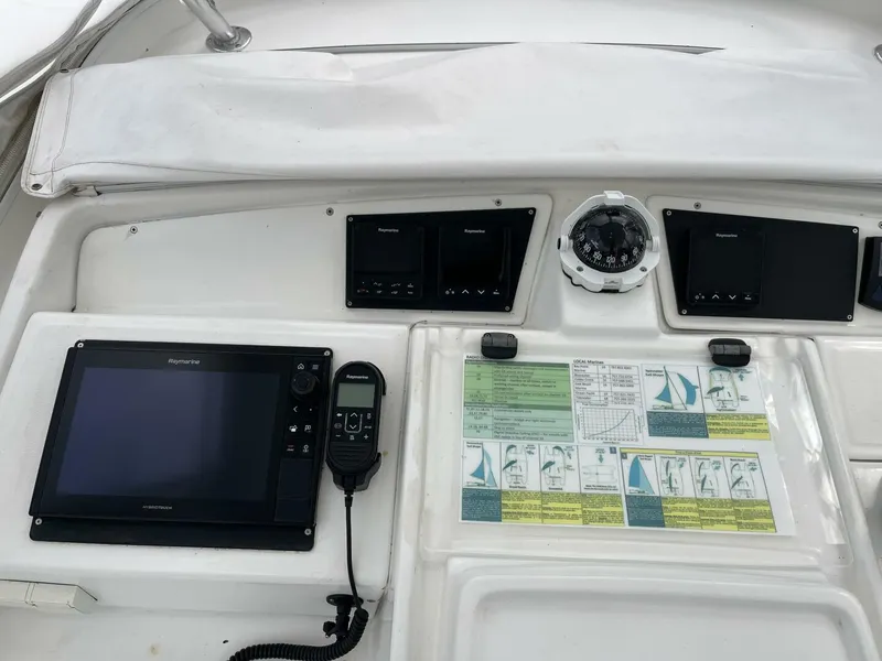 Slide: The Image of Lagoon 500 2010 - 5159222