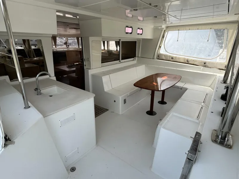 Slide: The Image of Lagoon 500 2010 - 5161548