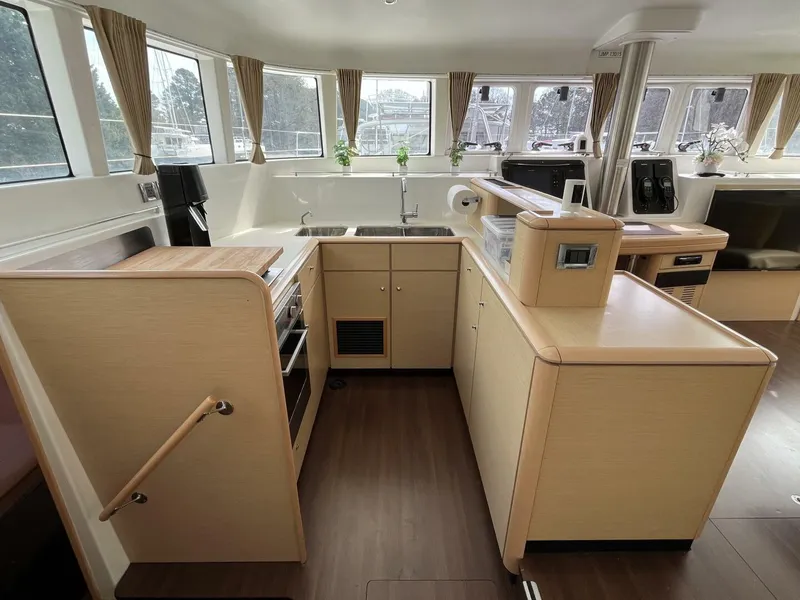 Slide: The Image of Lagoon 500 2010 - 5161613