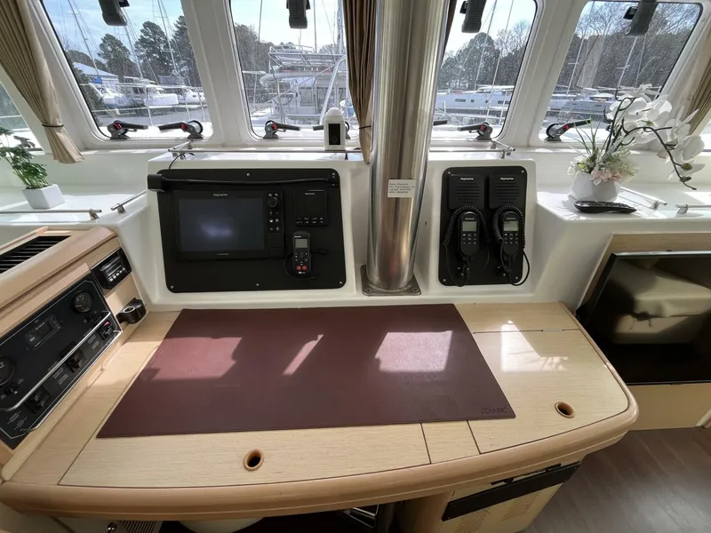 Slide: The Image of Lagoon 500 2010 - 5161637