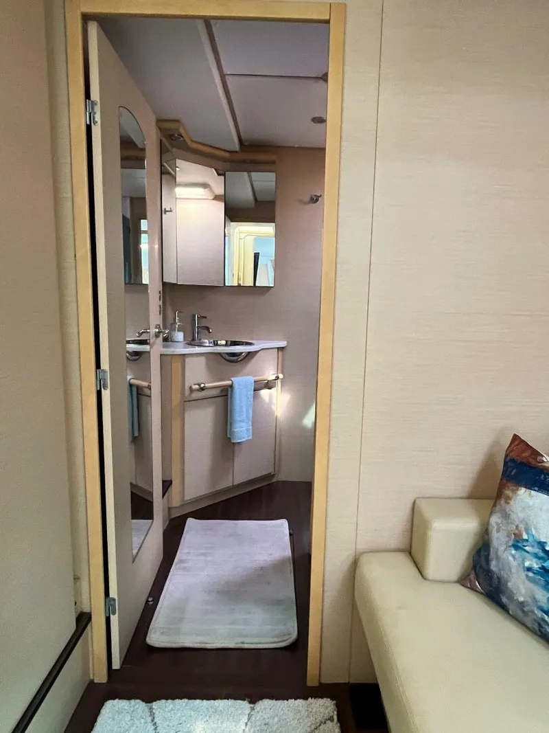 Slide: The Image of Lagoon 500 2010 - 5161648