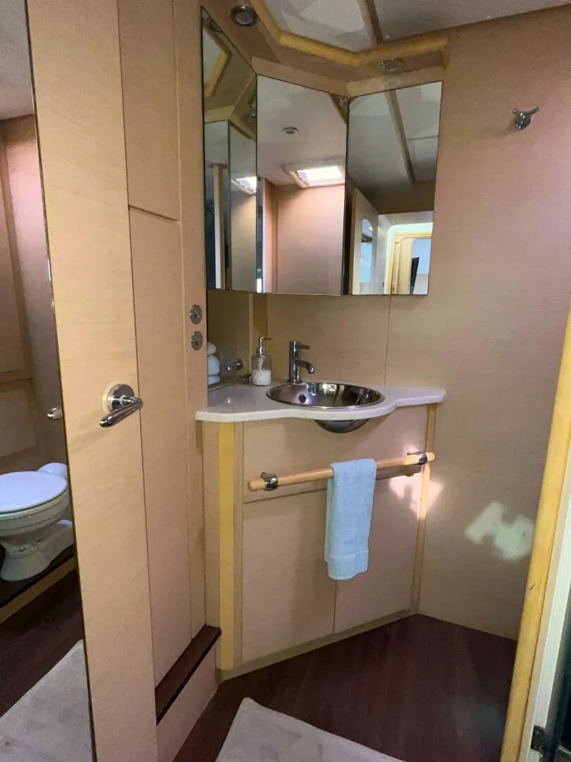 Slide: The Image of Lagoon 500 2010 - 5161649