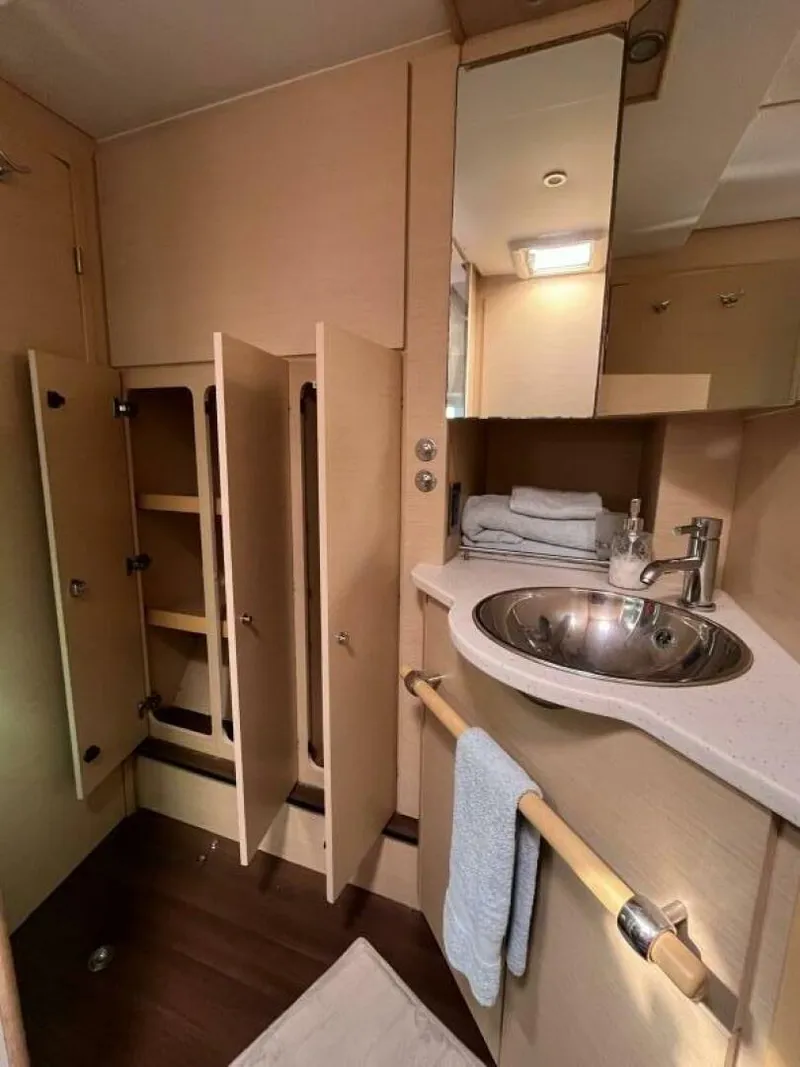 Slide: The Image of Lagoon 500 2010 - 5161650