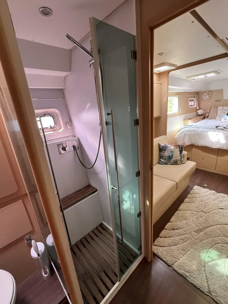 Slide: The Image of Lagoon 500 2010 - 5161652