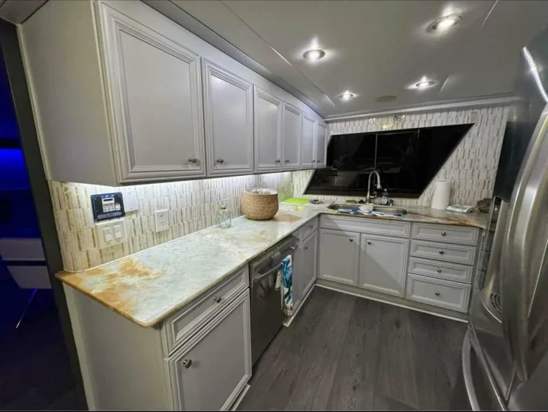 Slide: The Image of Hatteras 63 1987 - 5160065