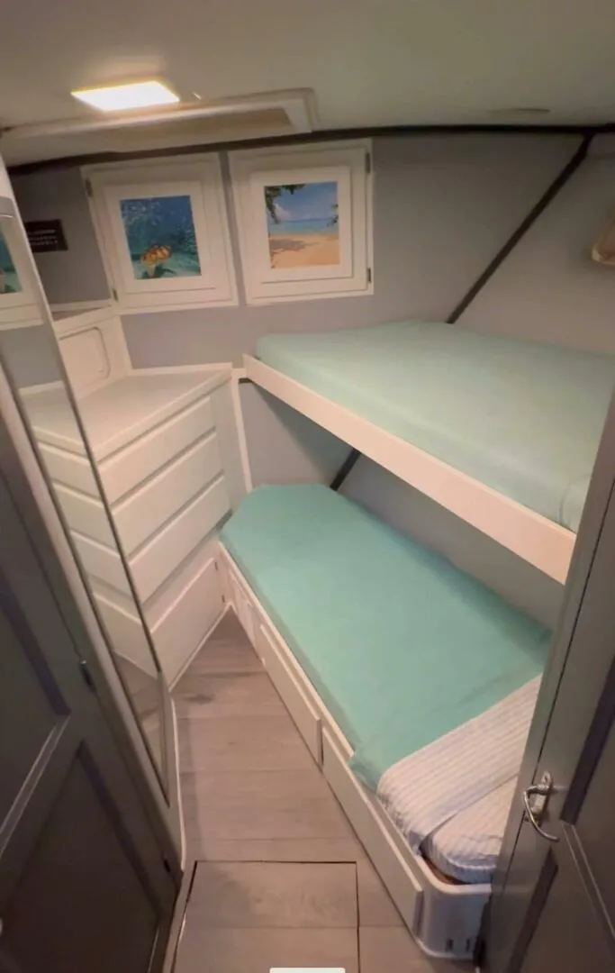 Slide: The Image of Hatteras 63 1987 - 5160072