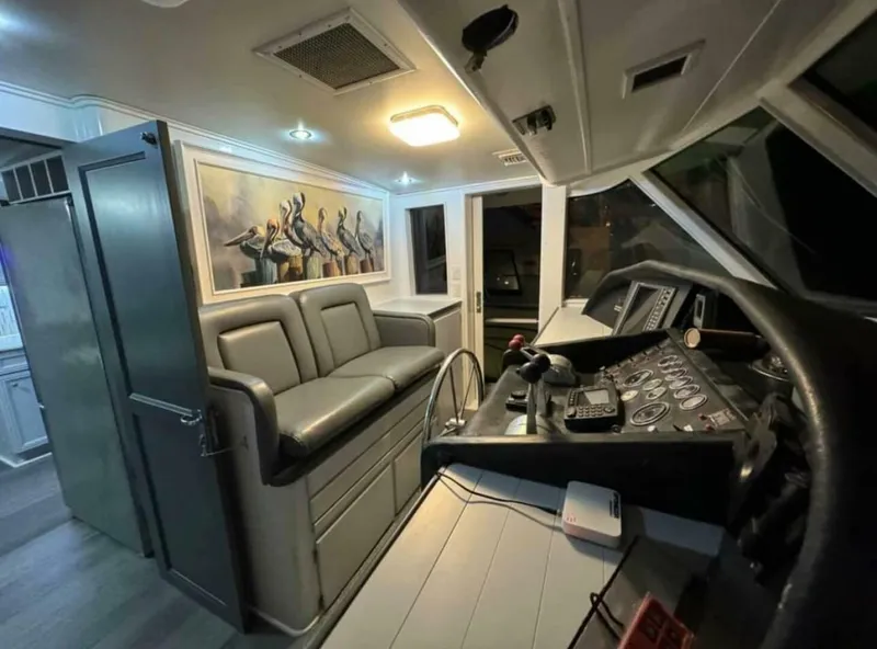 Slide: The Image of Hatteras 63 1987 - 5160084